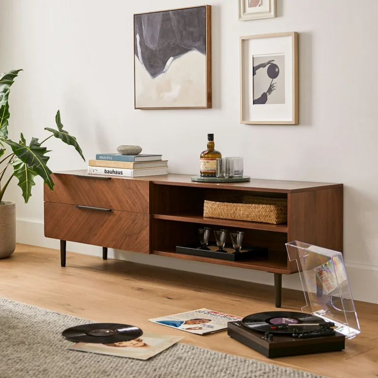 Nera 63_ Low Media Unit - Walnut