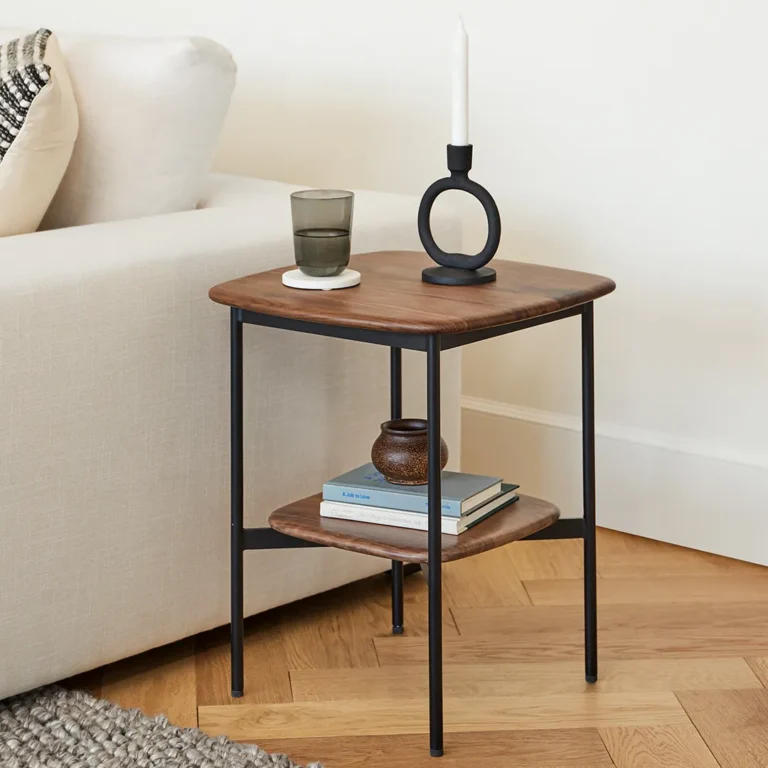 Jeppa Side Table - Walnut