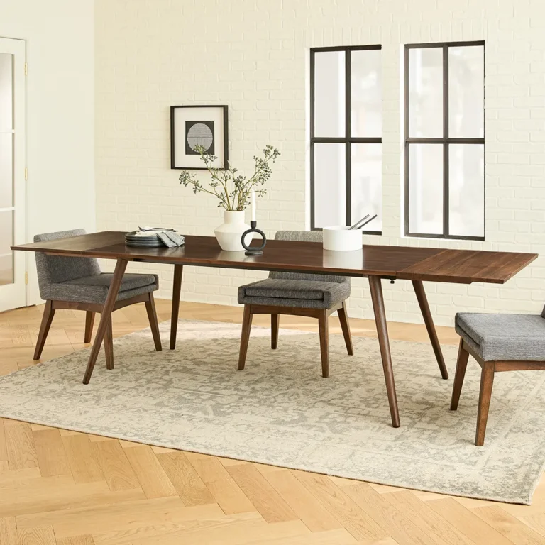 Seno 71_ - 110_ Extendable Dining Table - Walnut