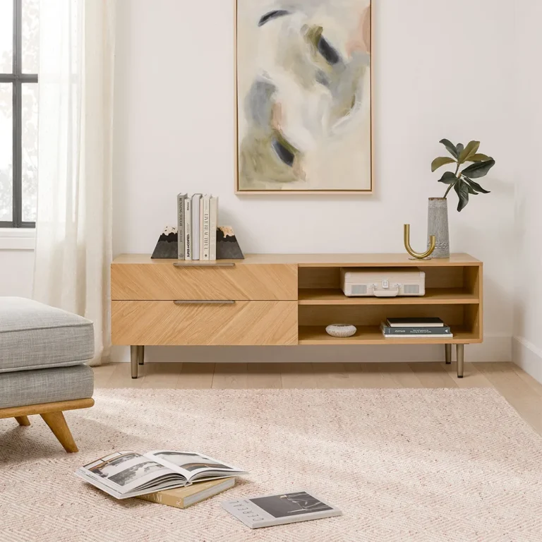 Nera 63_ Low Media Unit - Oak