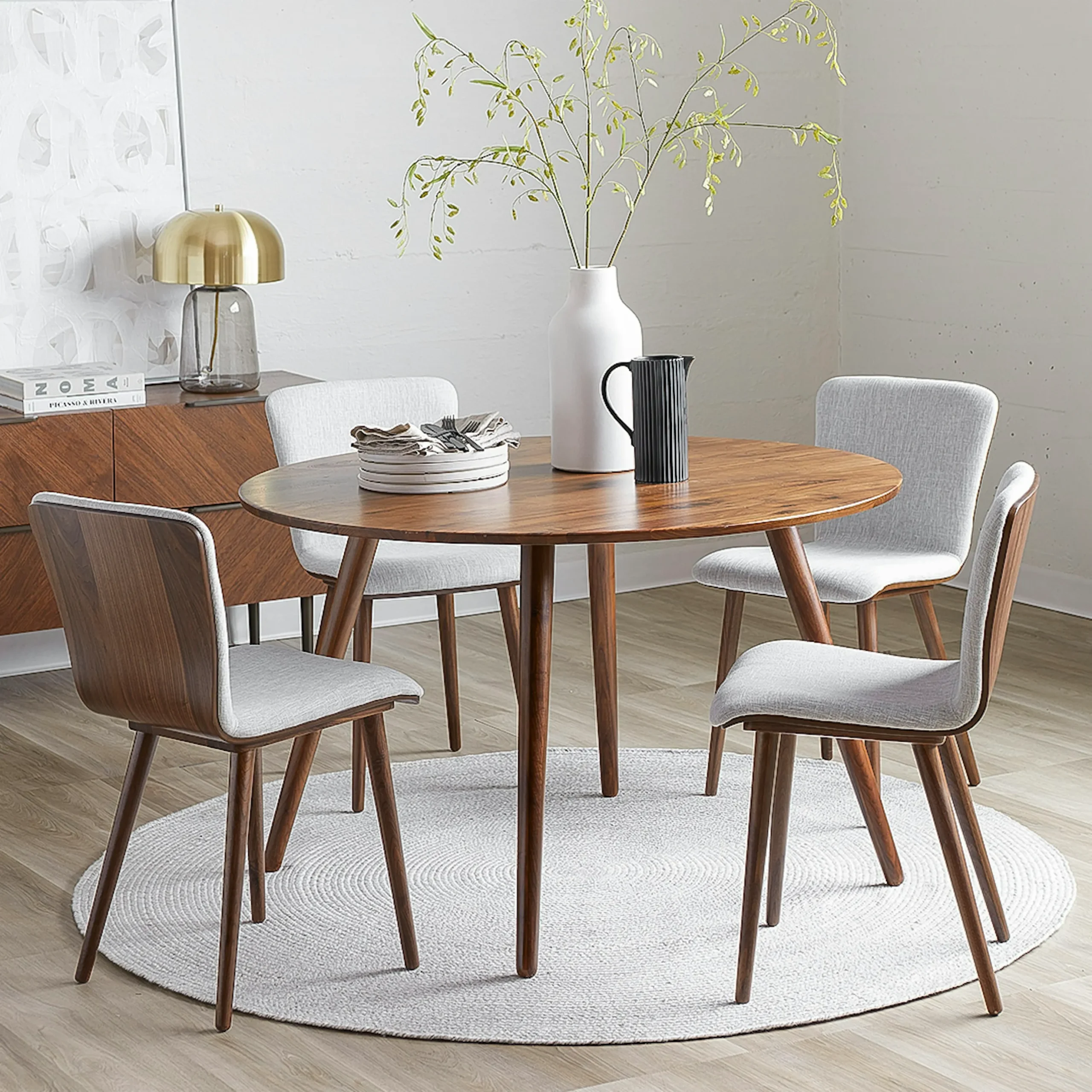 Seno 47_ Round Dining Table - Walnut