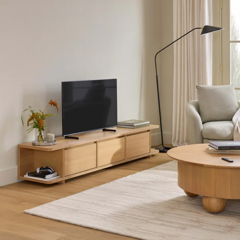 Judith 79_ Low Media Unit - White Oak
