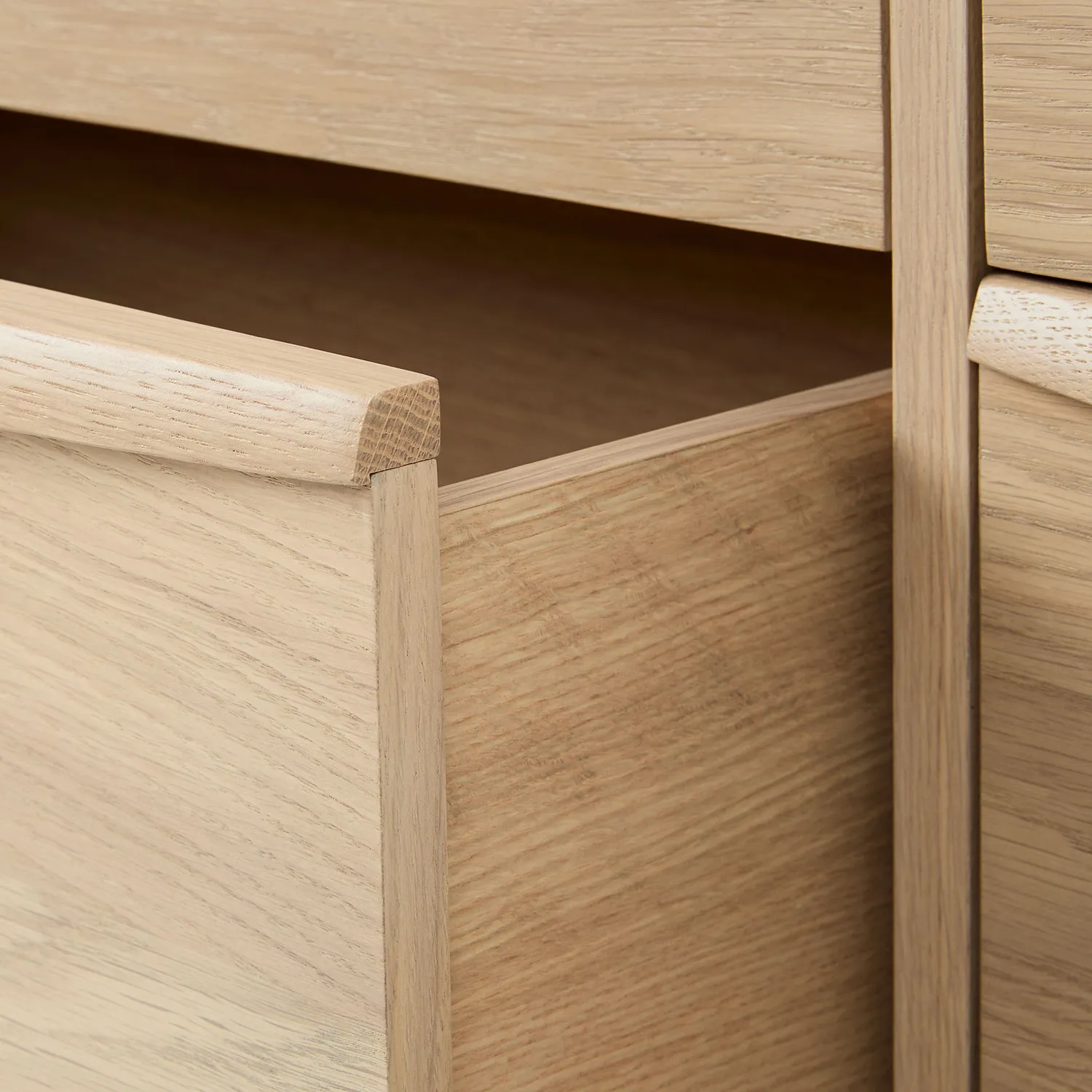 Lenia 9-Drawer Triple Dresser - White Oak - Image 10