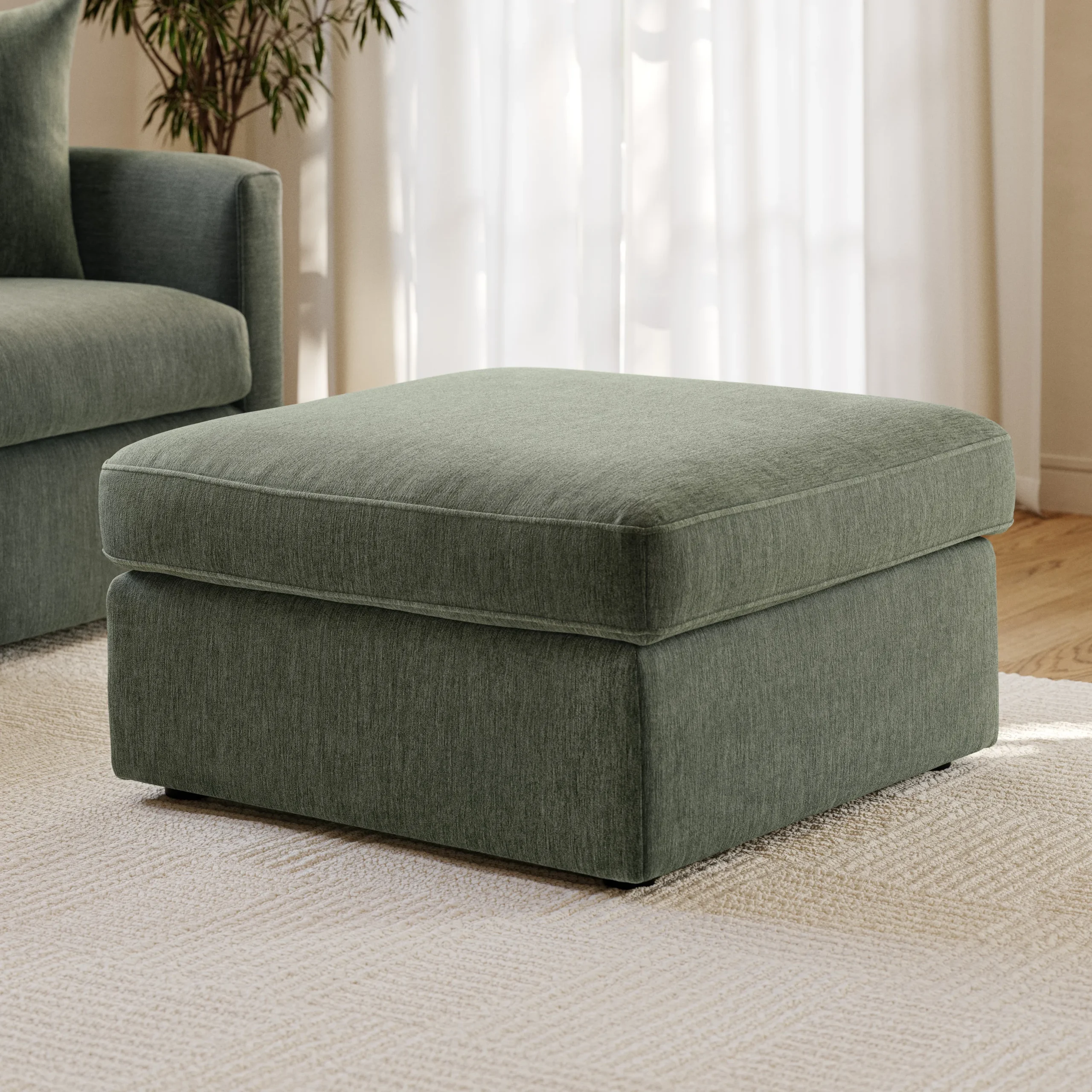 Lenae 33_ Ottoman - Eleos Green