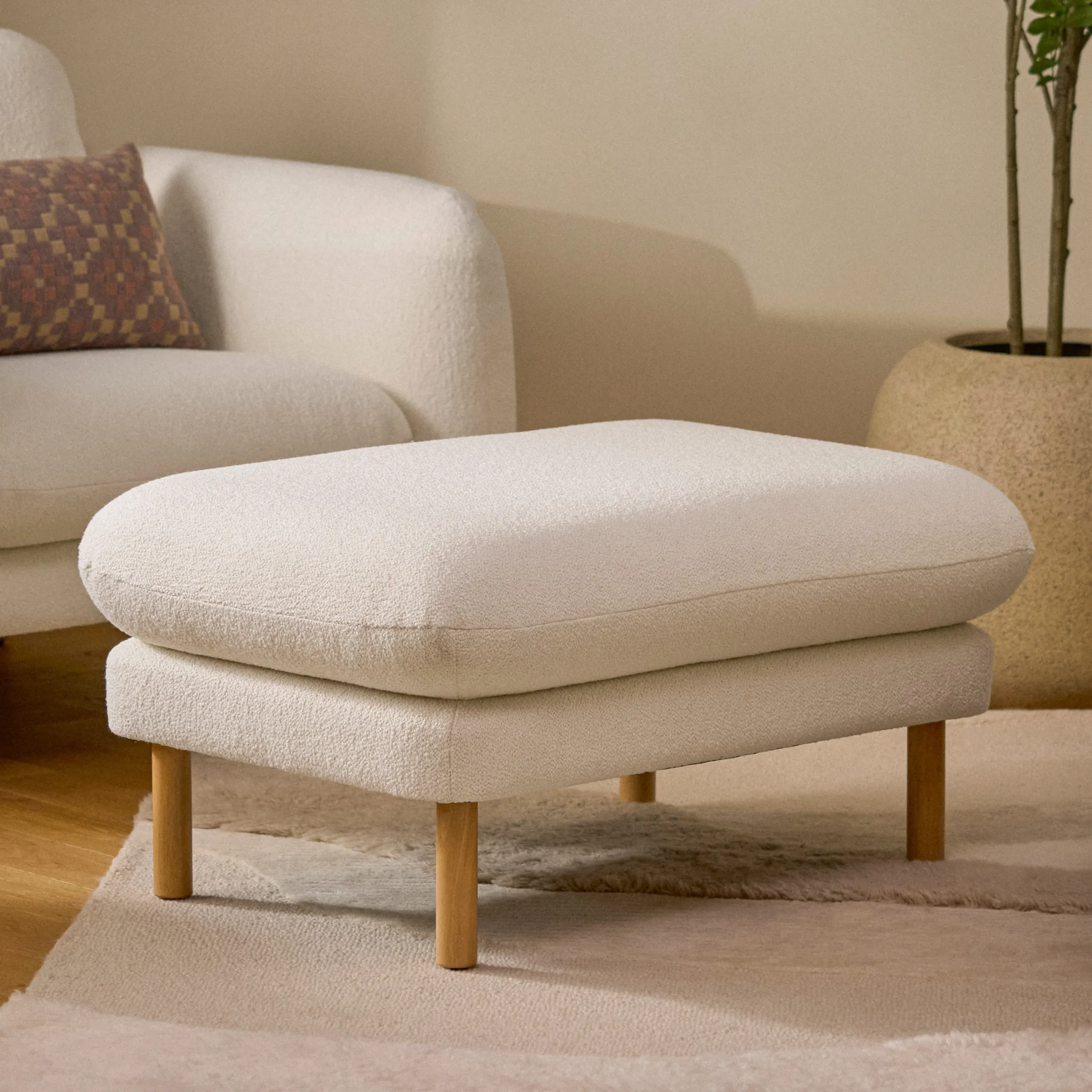 Sanders 35.5_ Ottoman - Ivory Wool Bouclé