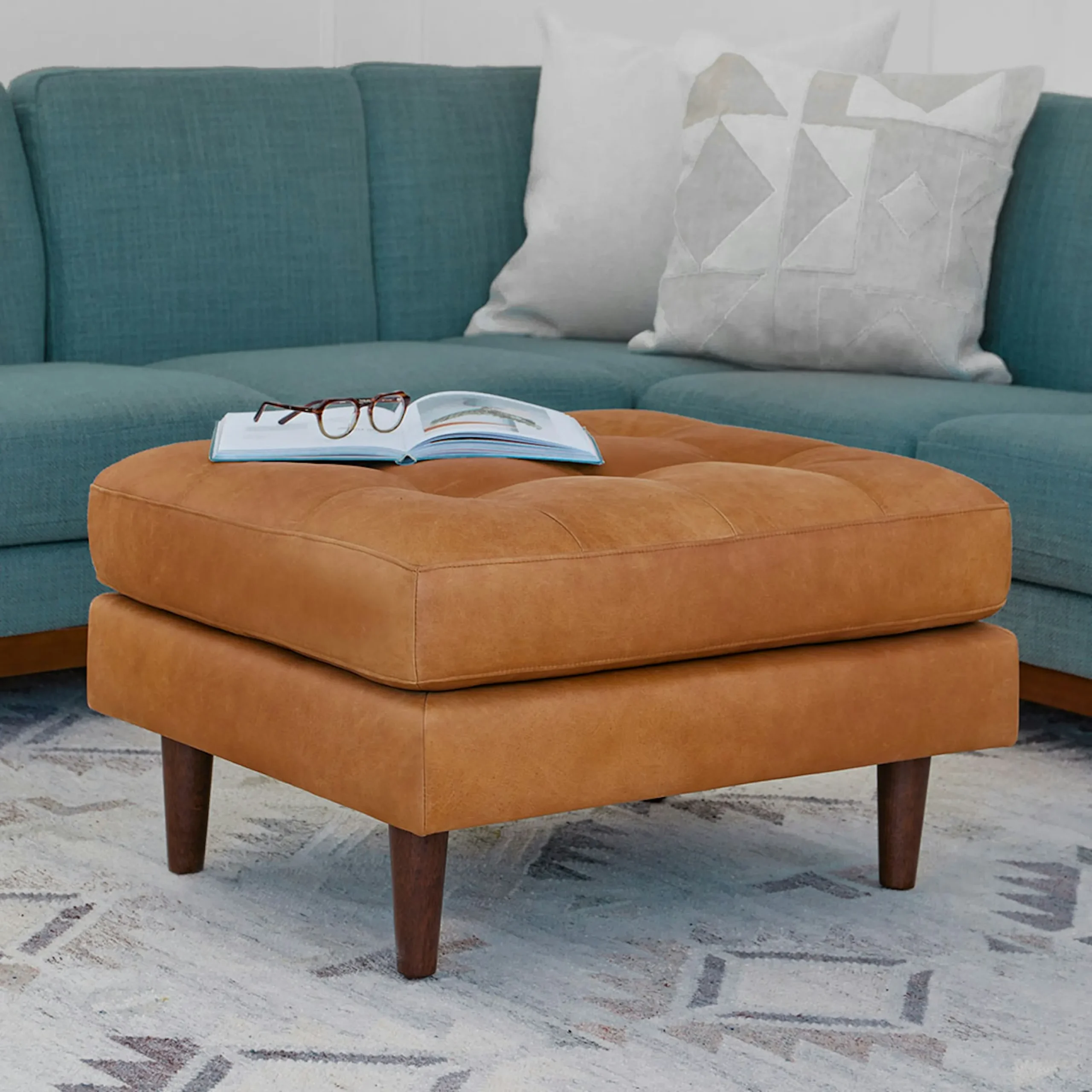 Sven 30_ Leather Ottoman - Charme Tan