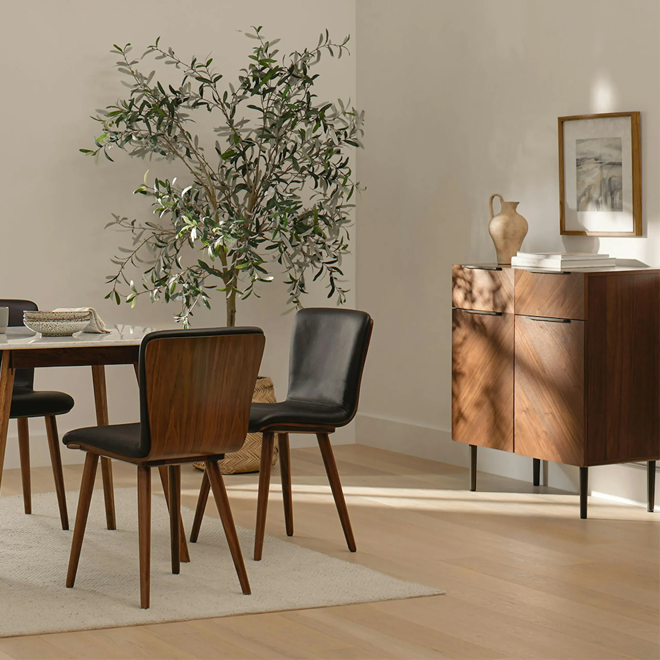Mysen 35.5_ Glass Cabinet - Walnut