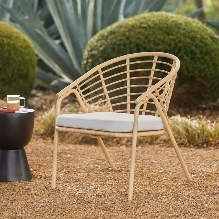 Dalarna 25_ Outdoor Lounge Chair - Dravite Ivory