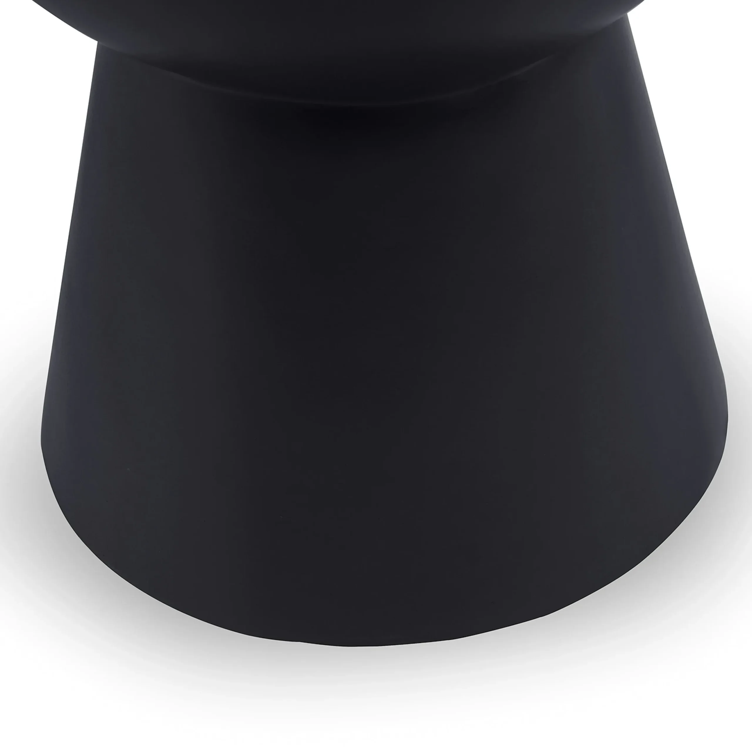 Hendry Outdoor Side Table - Rosin Black - Image 6