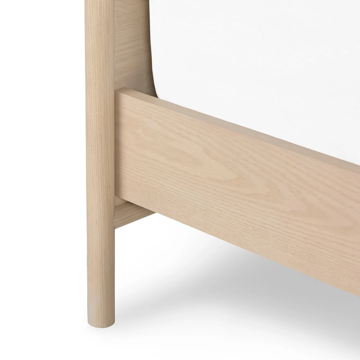 Faydra King Bed - Natural Ash - Image 13