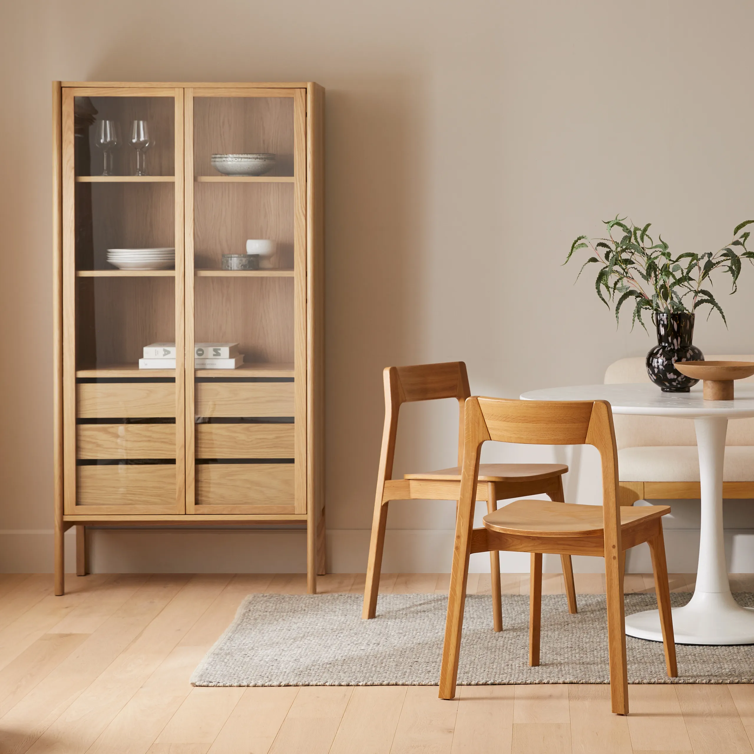 Mysen 35.5_ Glass Cabinet - Natural Oak - Image 6