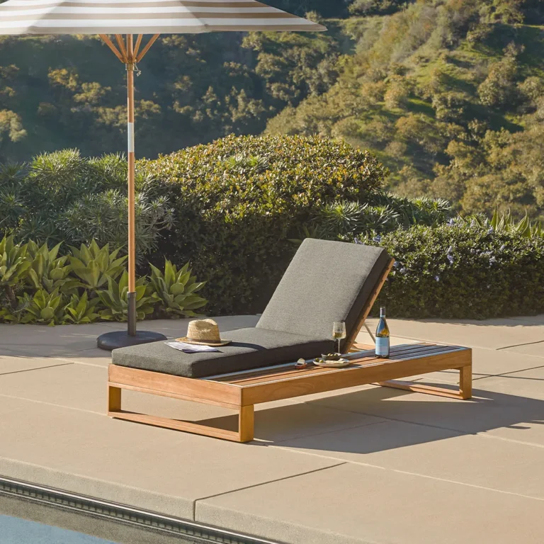 Toro 80.5_ Outdoor Chaise Lounge - Dravite Black