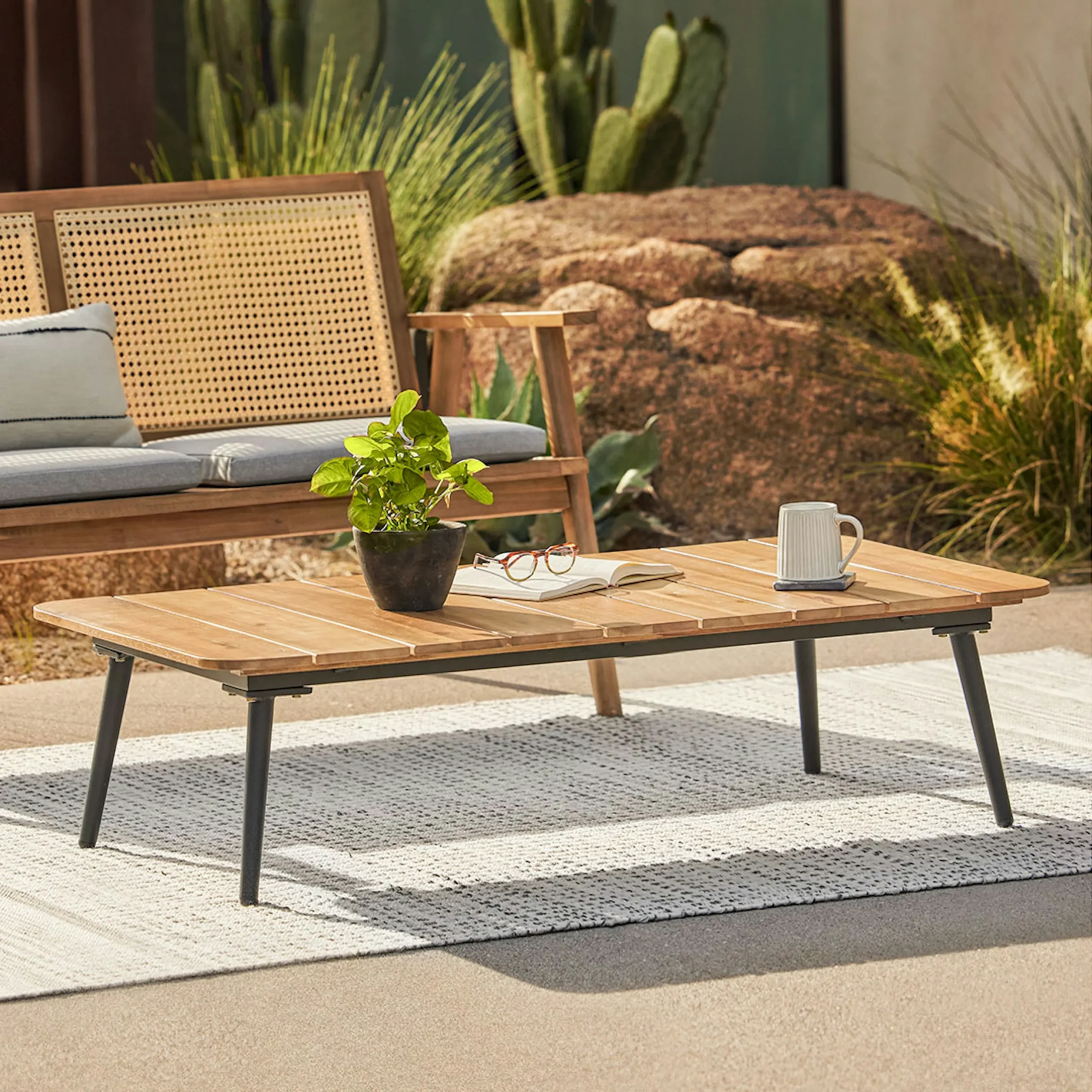 Latta 51_ Outdoor Coffee Table - Slate Gray