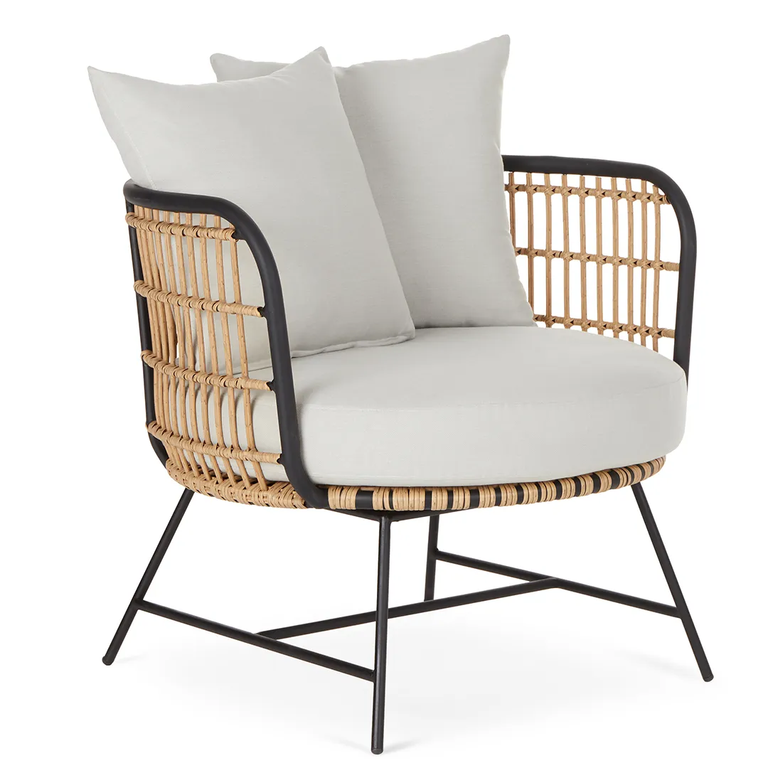 Onya 31.5_ Outdoor Lounge Chair - Lily White - Image 4