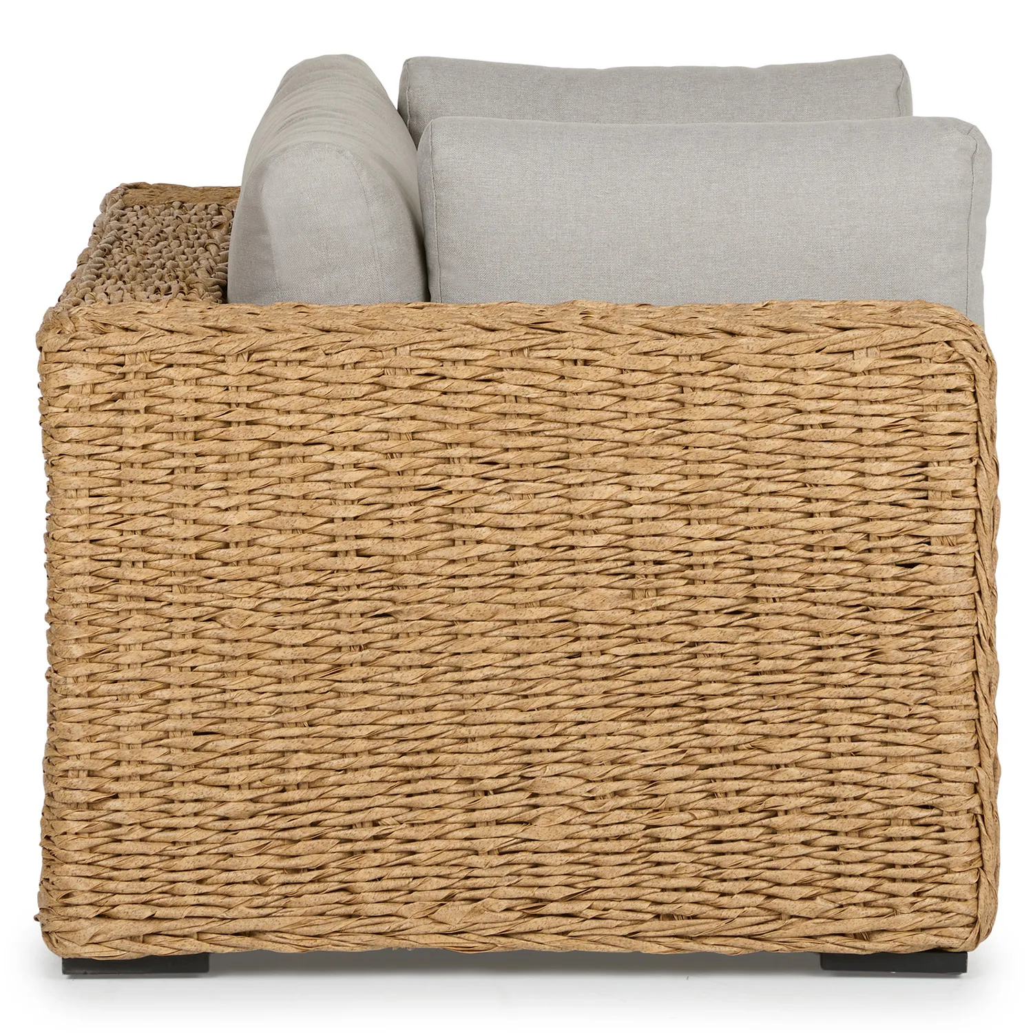 Capra 46_ Outdoor Lounge Chair - Beach Sand - Image 4