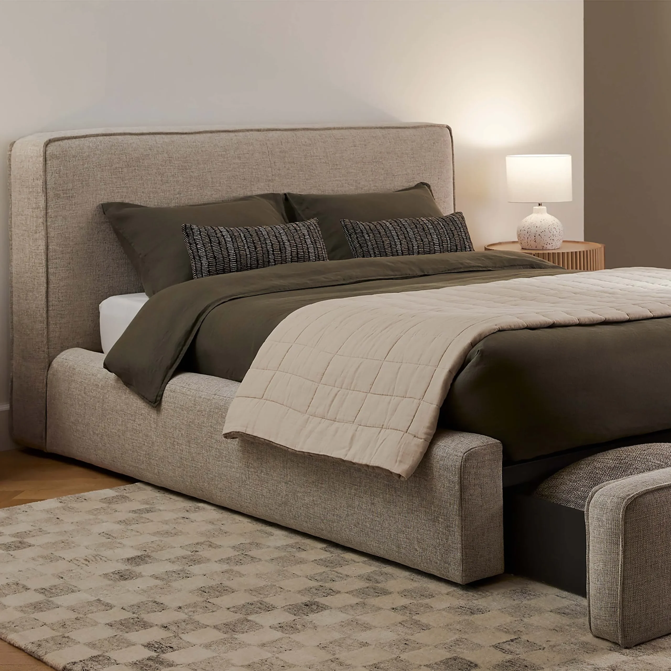 Cigar King Upholstered Storage Bed - Birch Ivory - Image 8