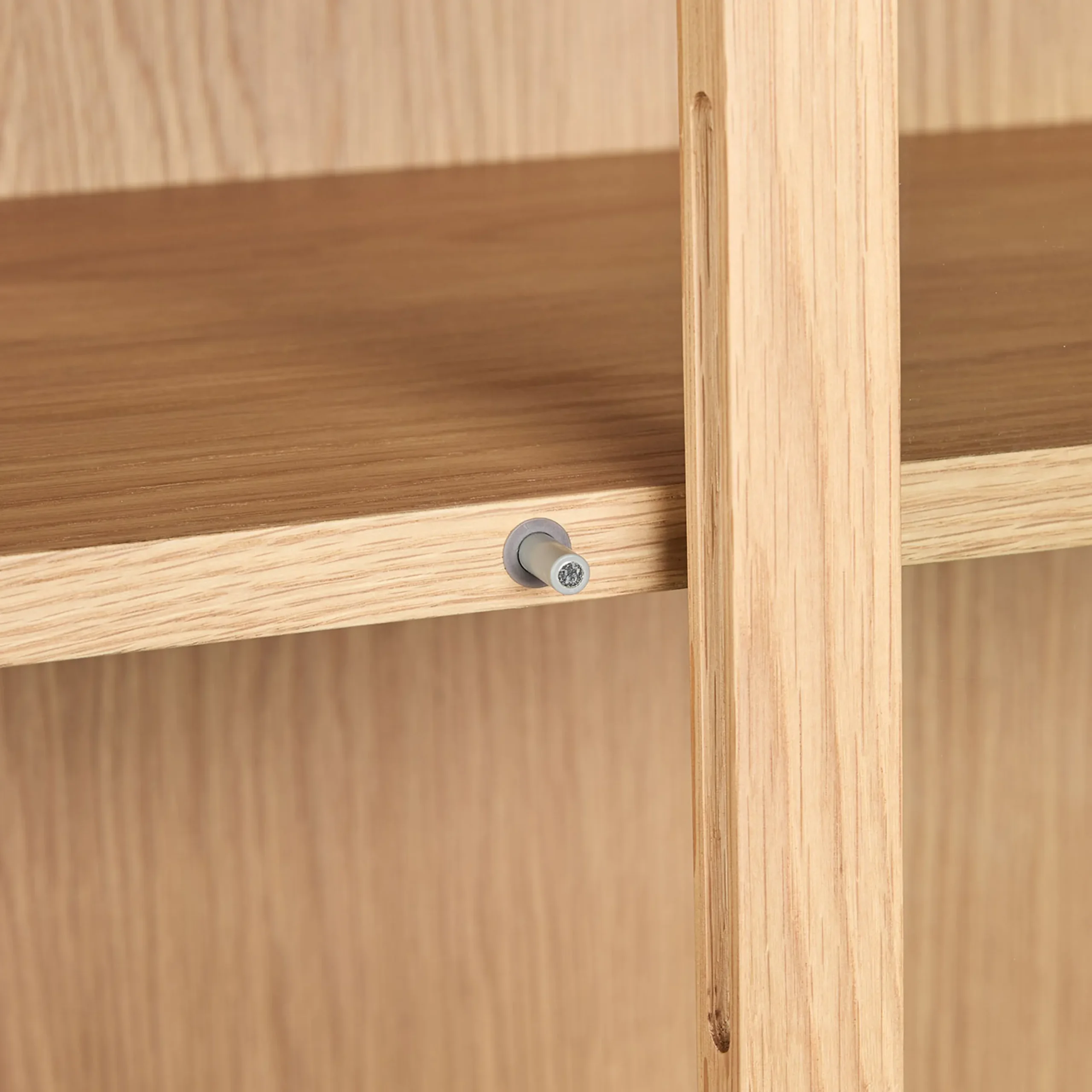 Mysen 35.5_ Glass Cabinet - Natural Oak - Image 13