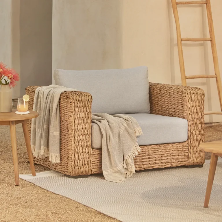 Capra 46_ Outdoor Lounge Chair - Beach Sand