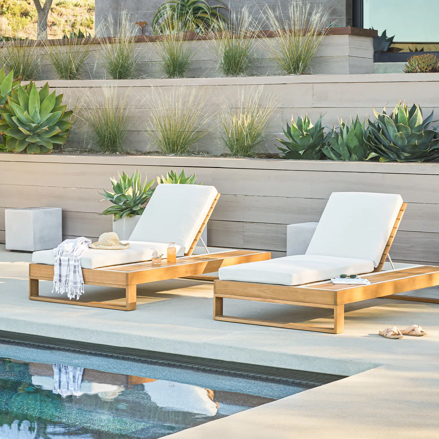 Toro 80.5_ Outdoor Chaise Lounge - Dravite Ivory - Image 9