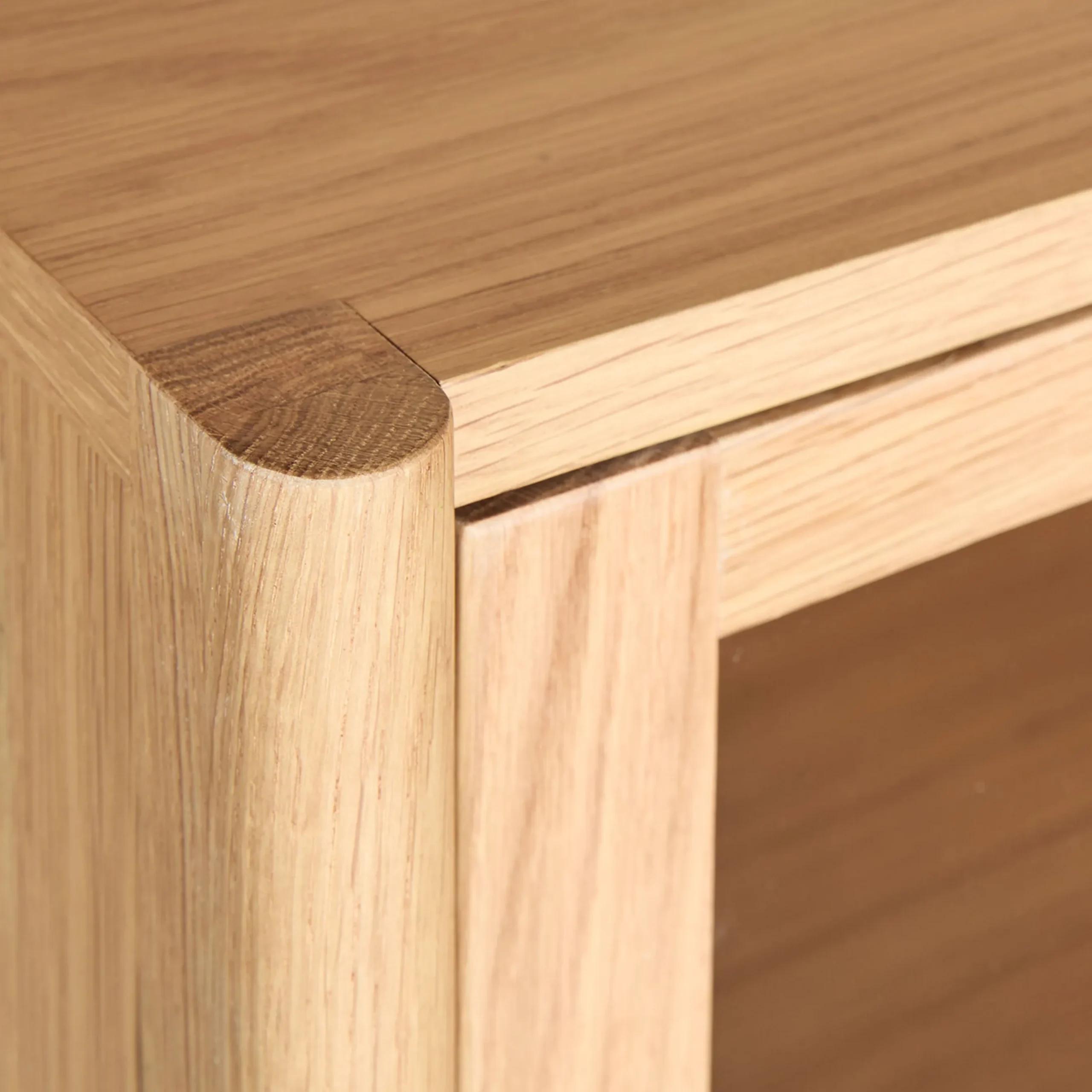 Mysen 35.5_ Glass Cabinet - Natural Oak - Image 16