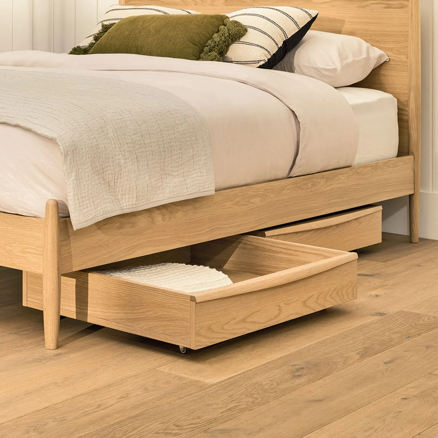 Lenia Queen Panel Bed - White Oak - Image 2