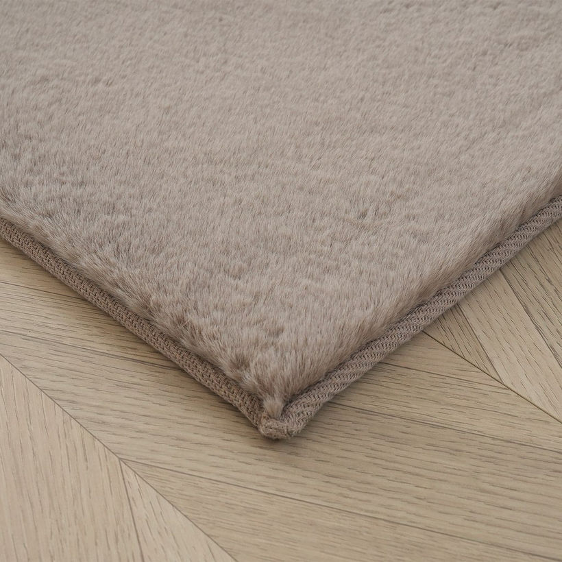 Faux Rabbit Fur Soft Rug - 160x230 cm - Image 3