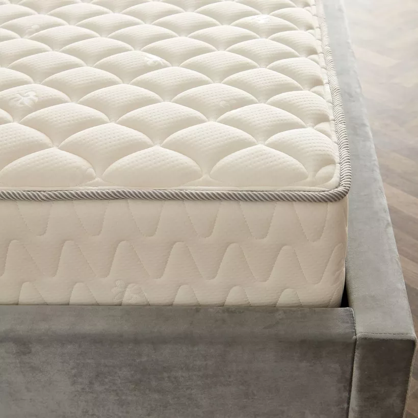 SleepLuxe iBliss Natural Latex Medium Firm Pocket Spring Super King Mattress - 200x200x28 cm - Image 8