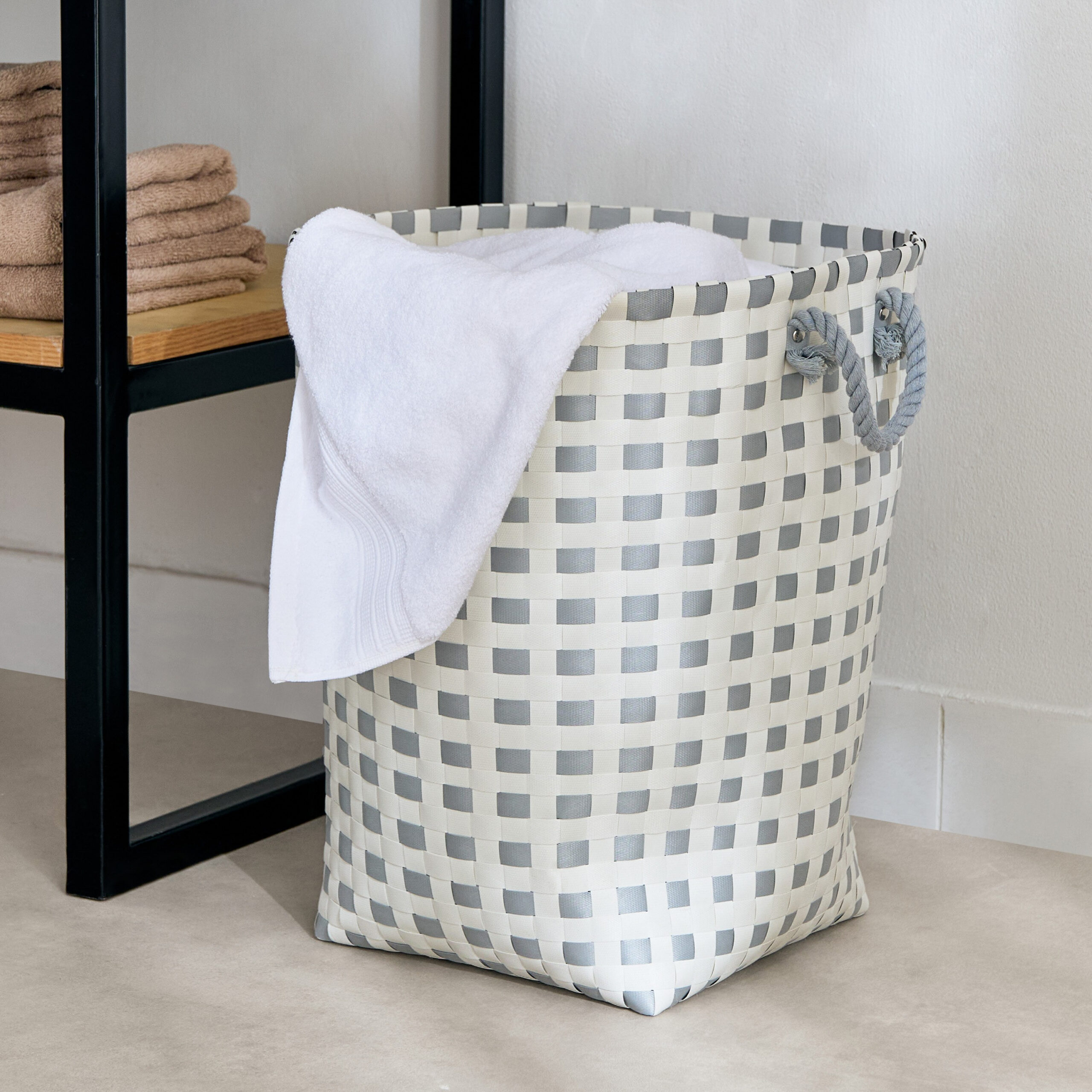 Duke Belt Storage Basket with Handle