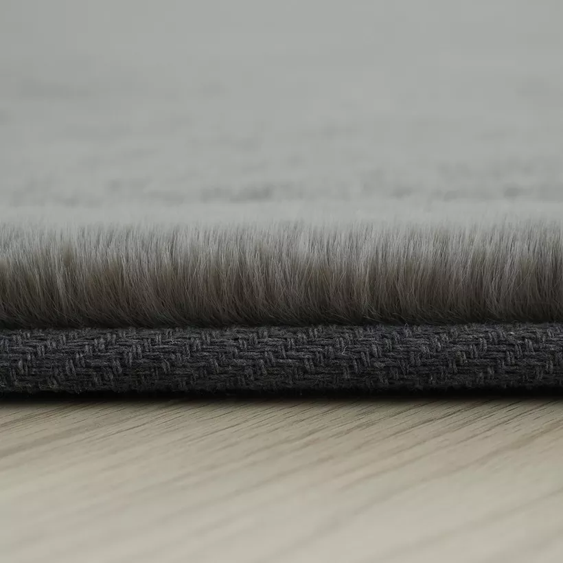 Faux Rabbit Fur Rug - 240x350 cm - Image 5