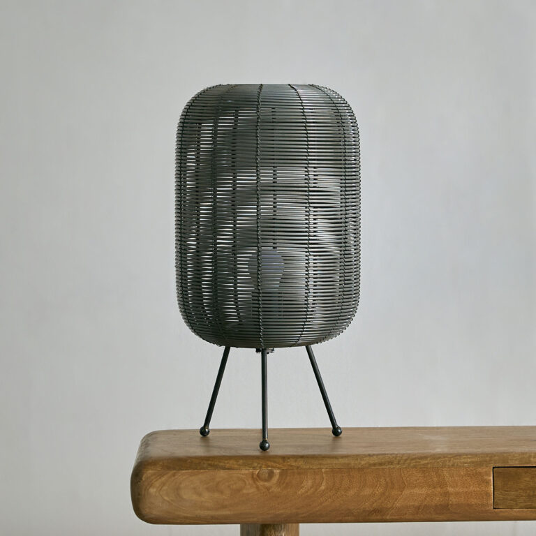 Aron Aluminium Wire Tripod Table Lamp - 22x43 cm