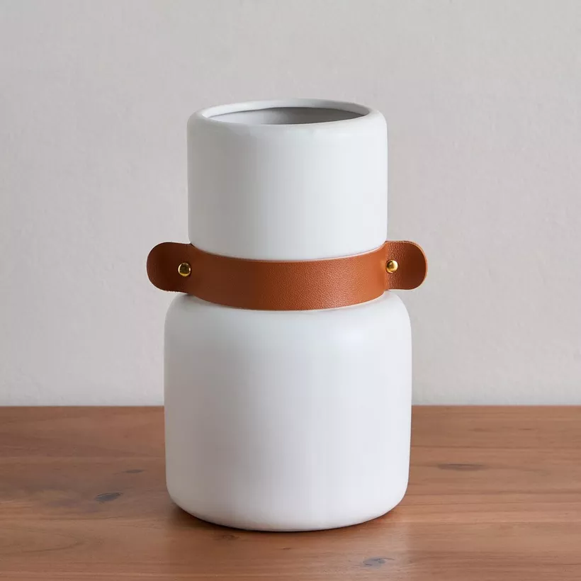 Tilden Ceramic Vase with PU Band - 14x14x23.5 cm - Image 3