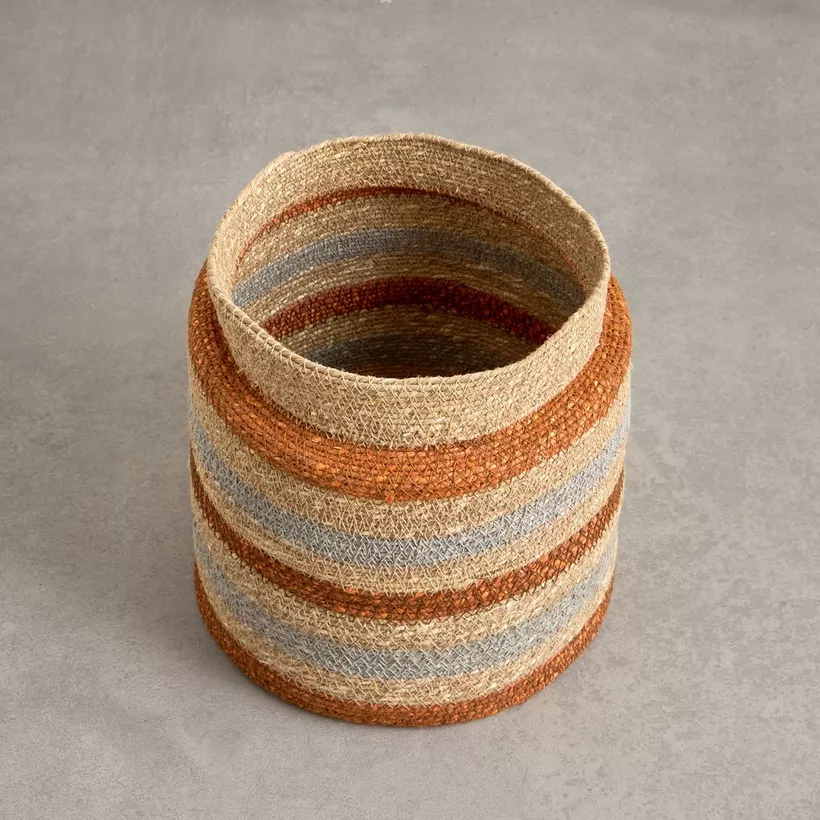 Noir Sea Grass Planter - 25x25x26 cm - Image 3