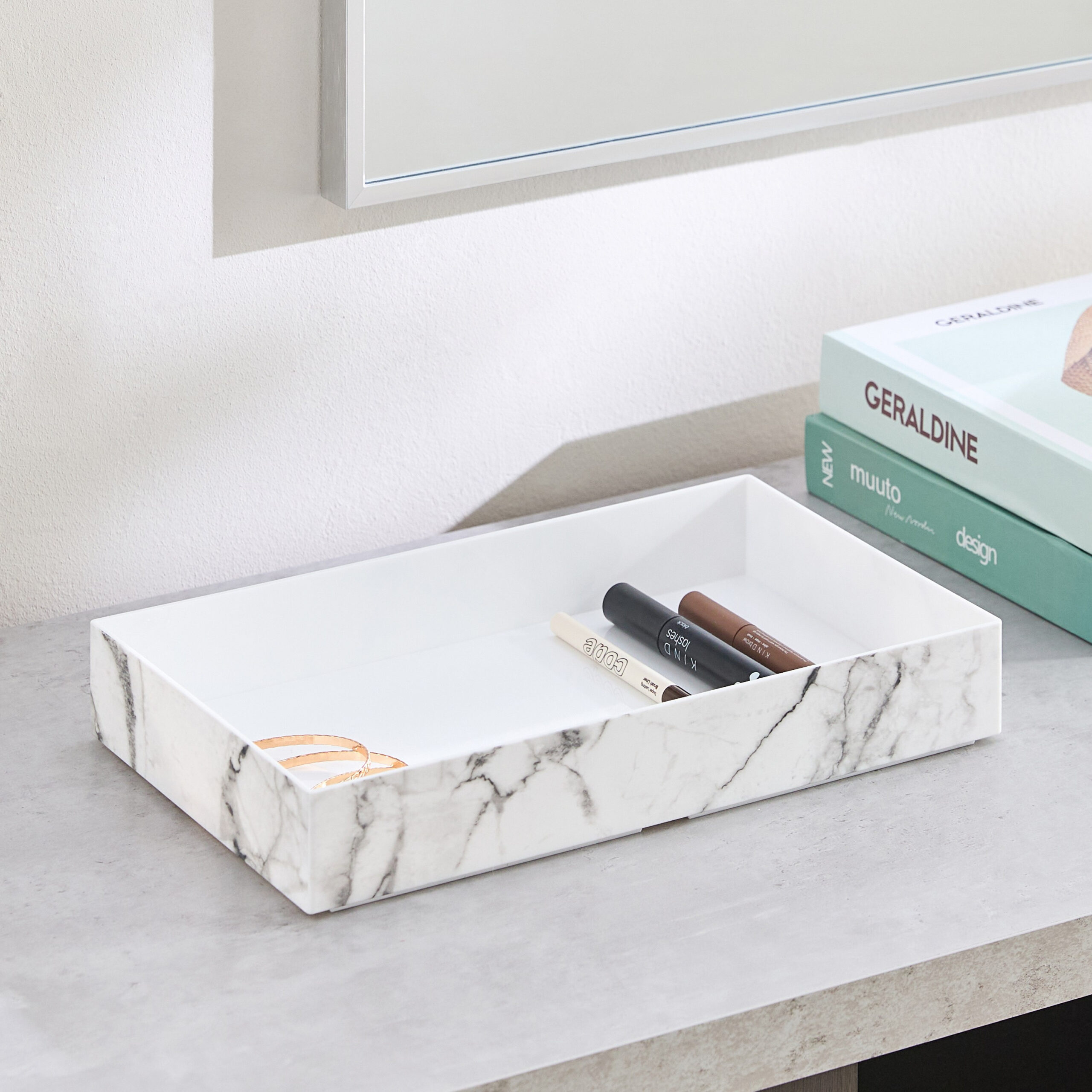 Magnus Stackable Tray