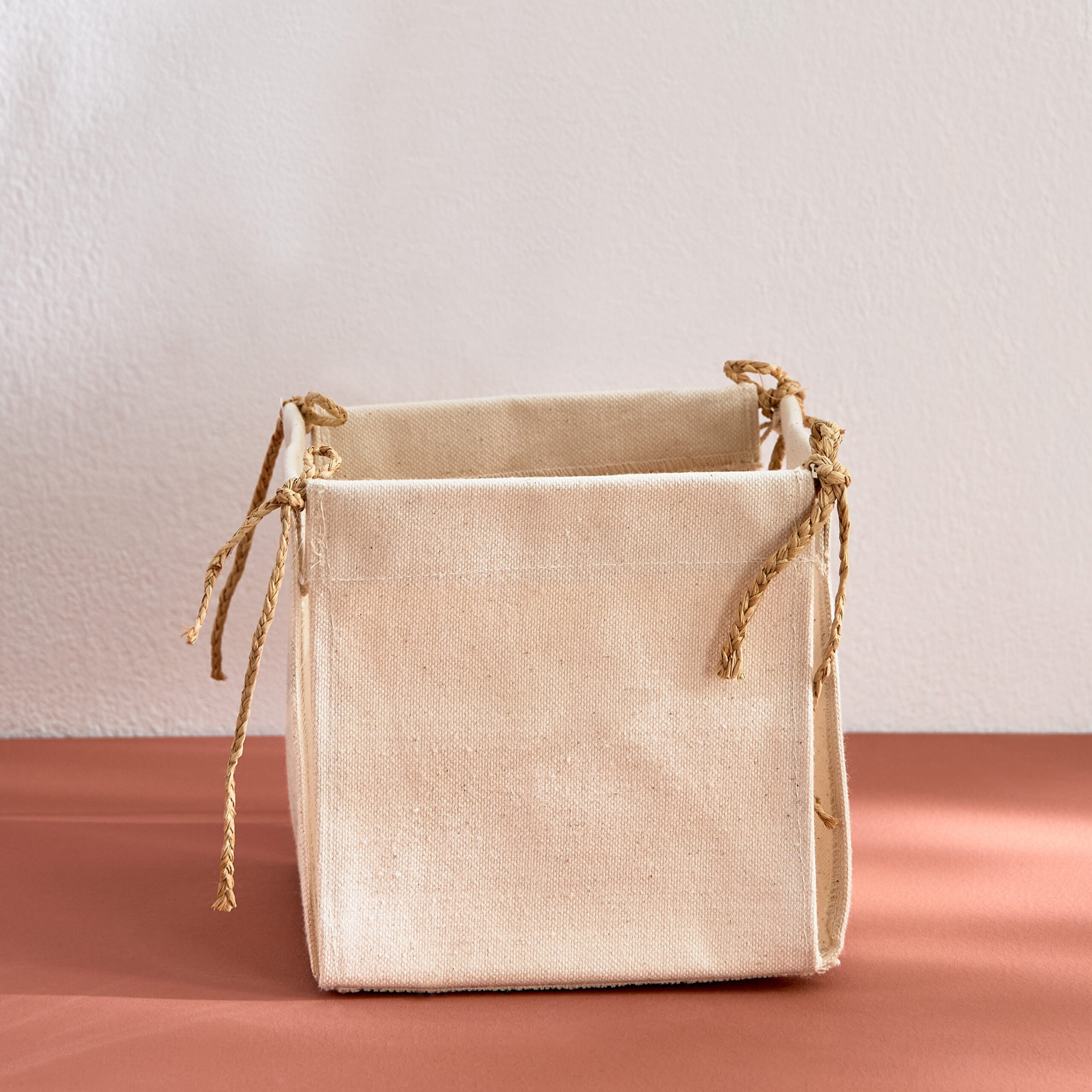 Bella Canvas Square Box Planter with Raffia Strings - 15x15 x15 cm