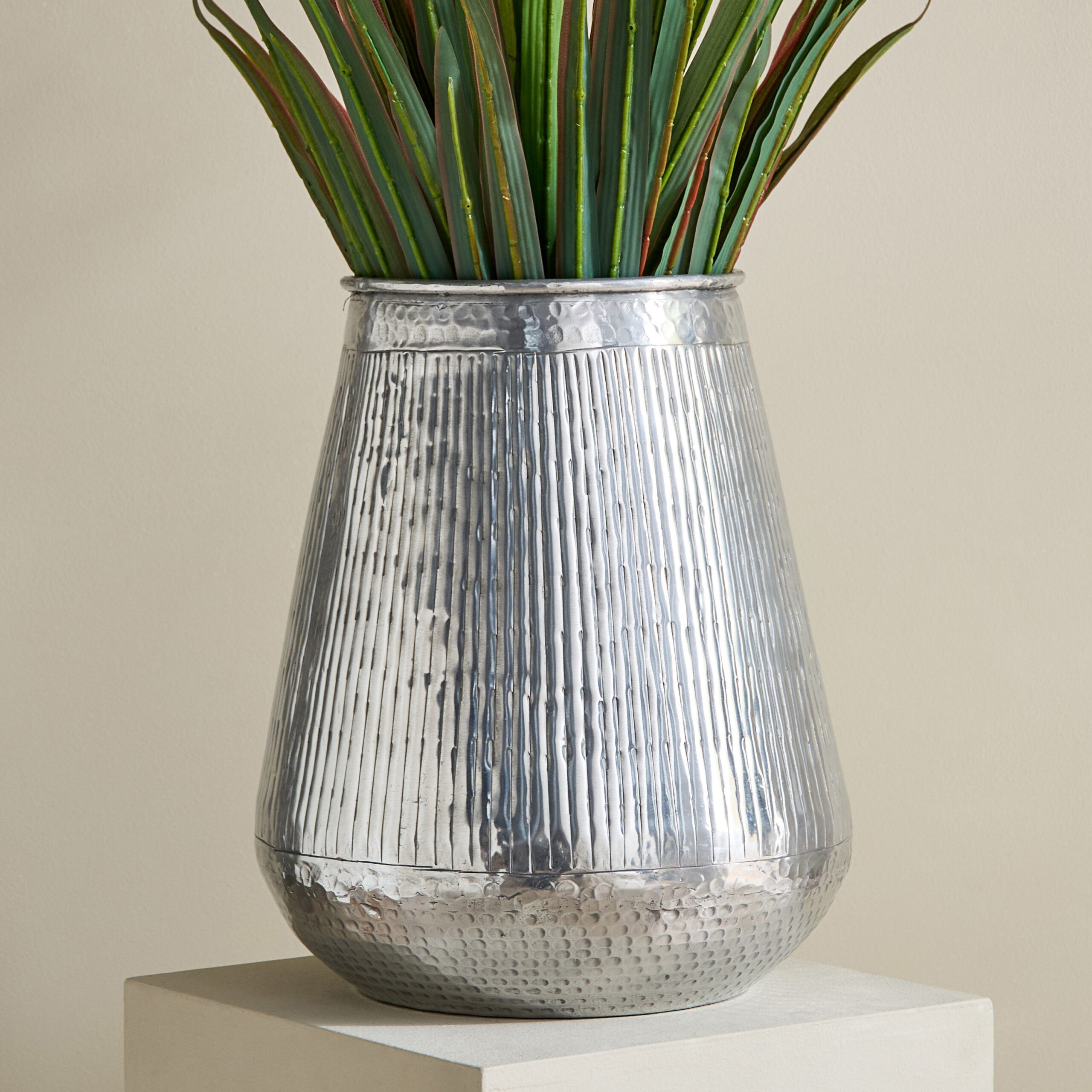 Nydril Aluminium Linework Hammered Vase - 30x34 cm