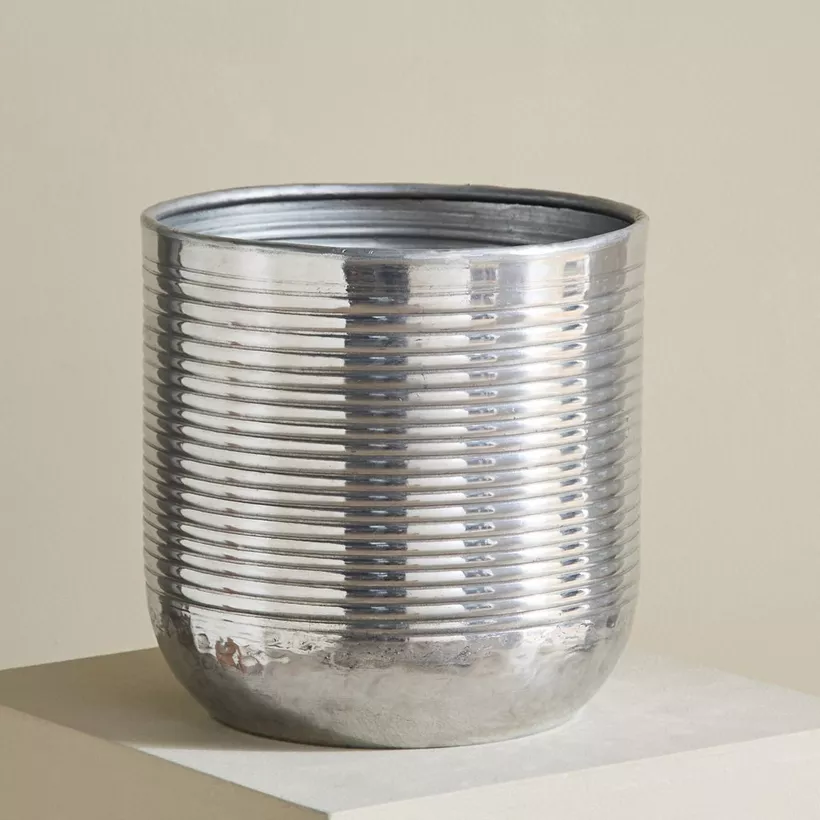 Nydril Linework Aluminium Planter - 22x21.5 cm - Image 3