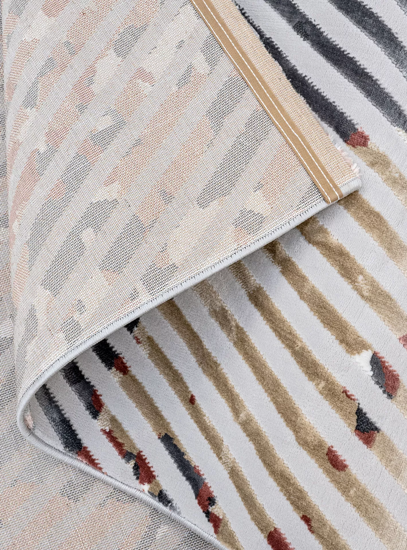 Barracuda Rug - 300x200 cm - Image 4