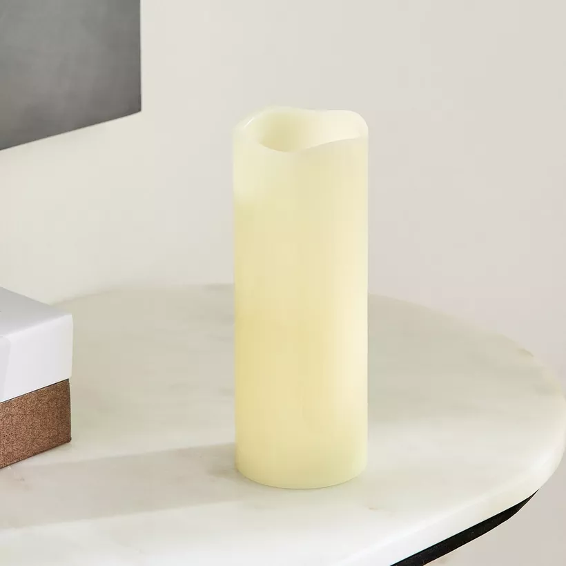 Luna LED Flameless Ivory Wax Candle with Vanilla Scent and Flickering - 7.5x20 cm - Image 3