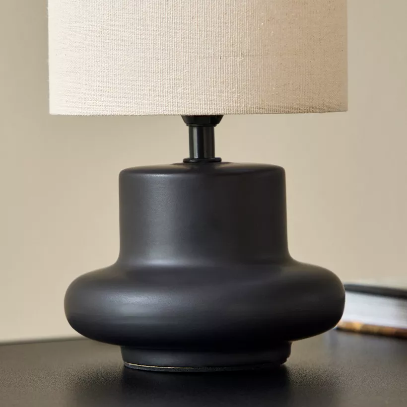 Emzie Ceramic Table Lamp with Linen Shade - 28 cm - Image 4