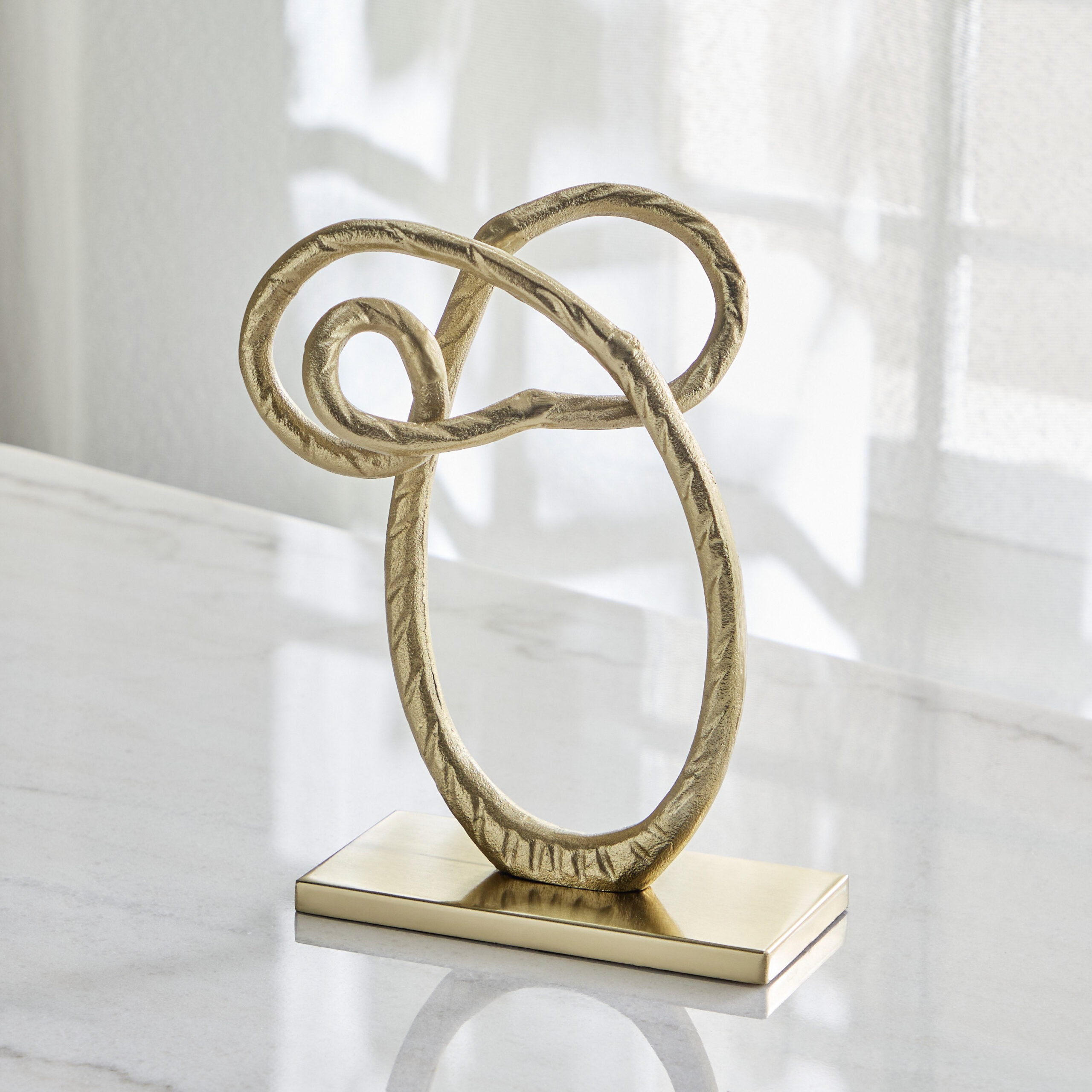 Avya Aluminium Modern Knot Abstract Sculpture with Metal Base - 17x9x27 cm