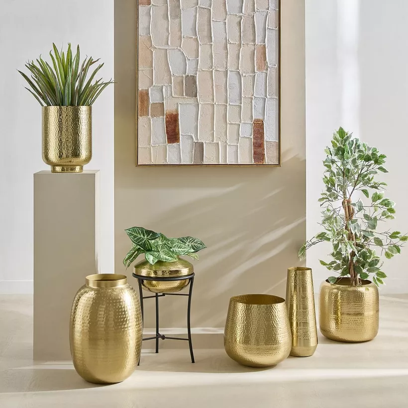 Avya Metal Hammered Planter with Base - 25x25x32 cm - Image 5