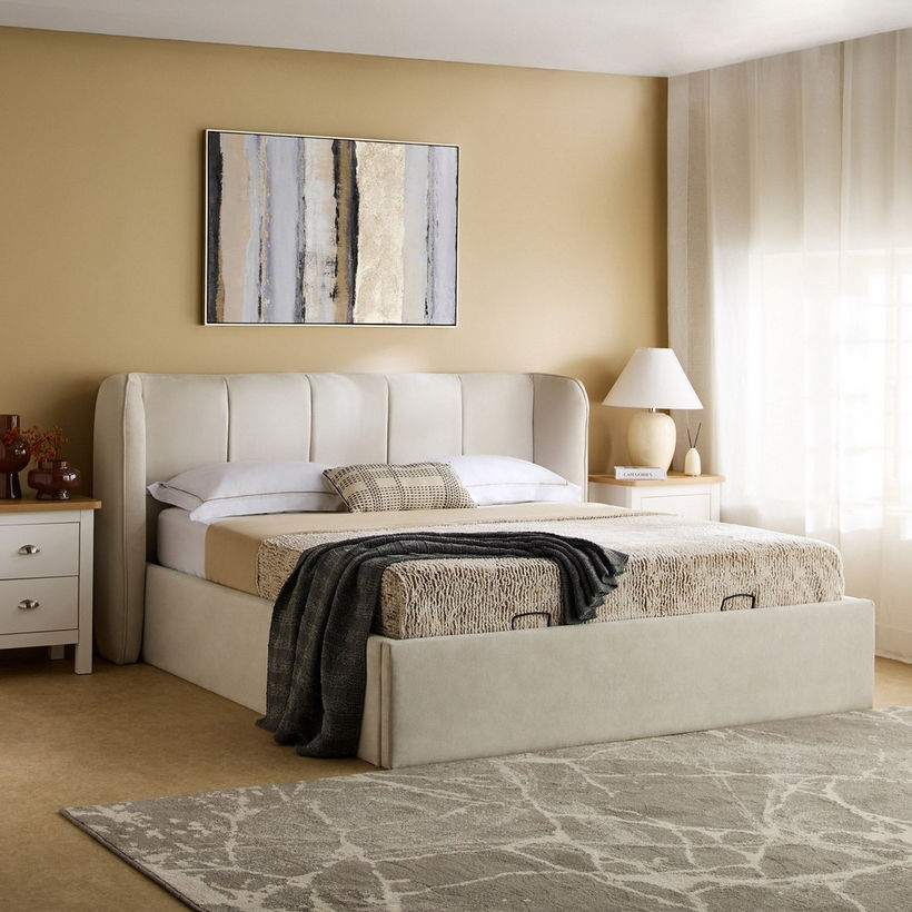 Hampton Upholstered Hydraulic Storage King Bed Base - 180x200 cm - Image 10