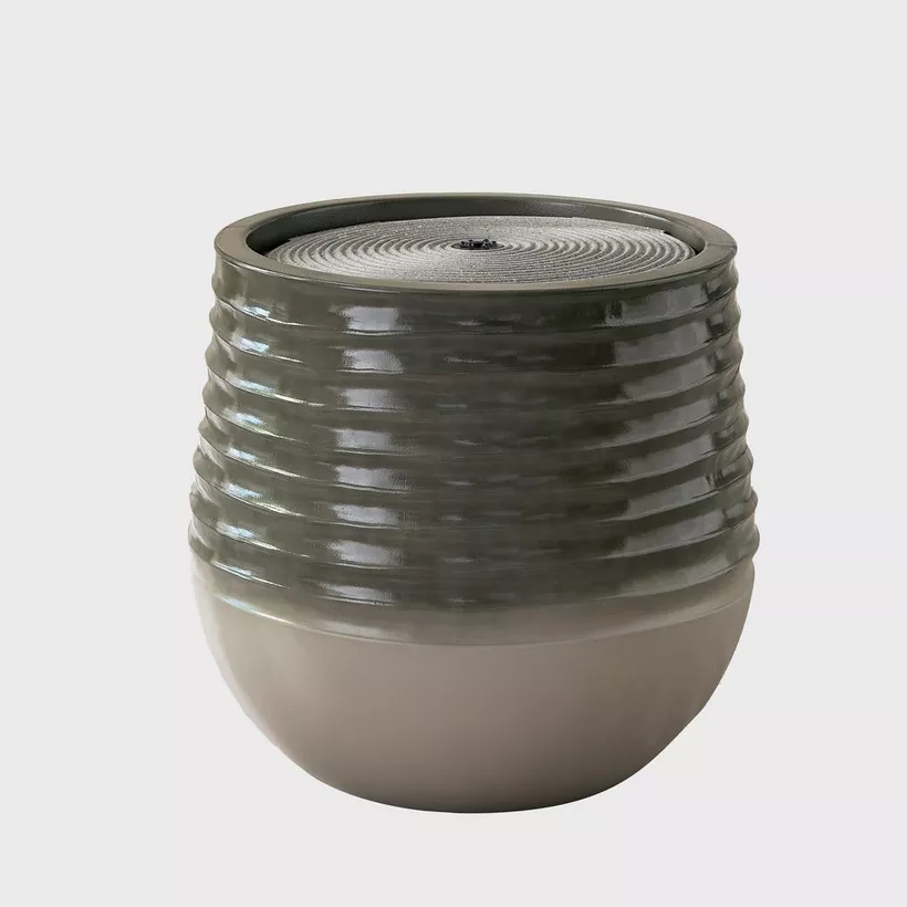 Vera - Elysian Resin Outdoor Fountain - 40x40x37.5 cm - Image 2