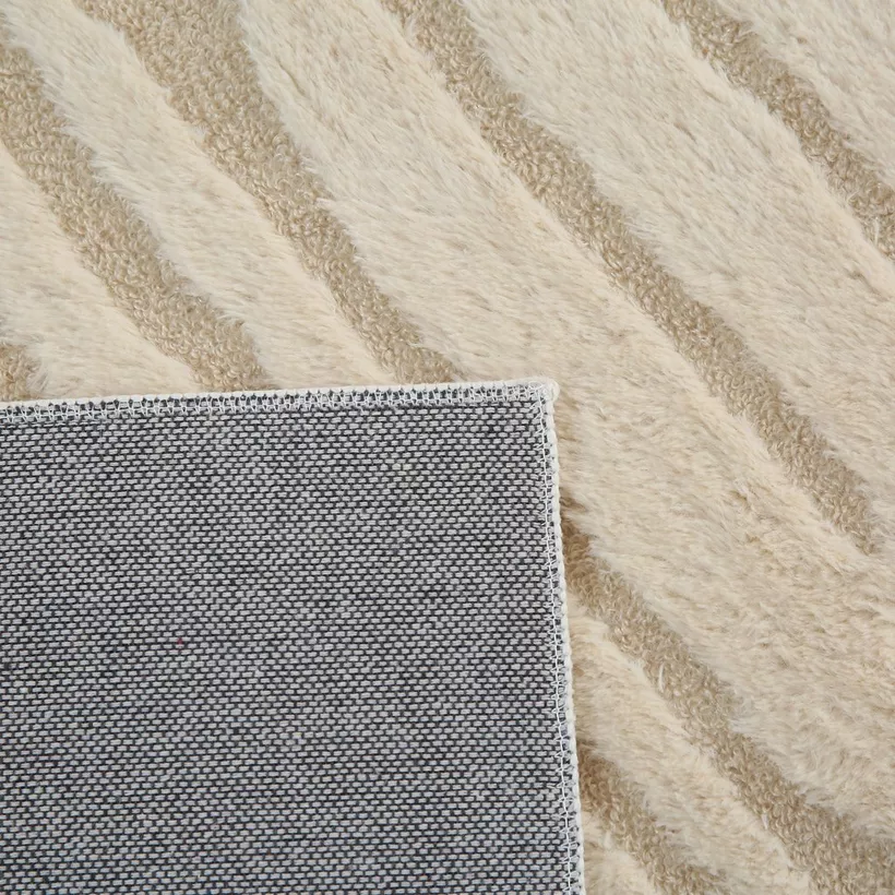 Zara Donel Jacquard Rabbit Fur Rug - 200x300 cm - Image 4