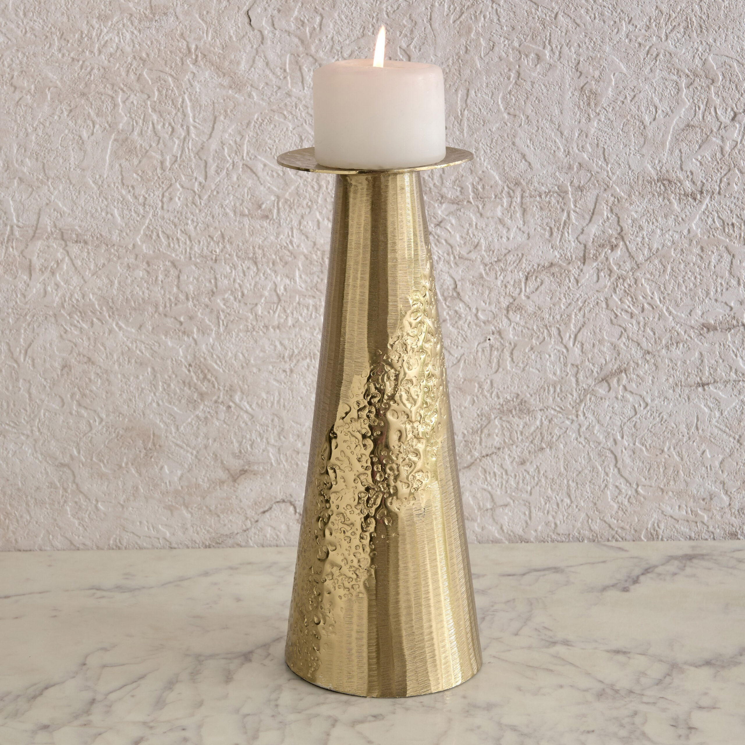 Melrose Litt Aluminium Textured Pillar Candleholder - 12x12x34 cm