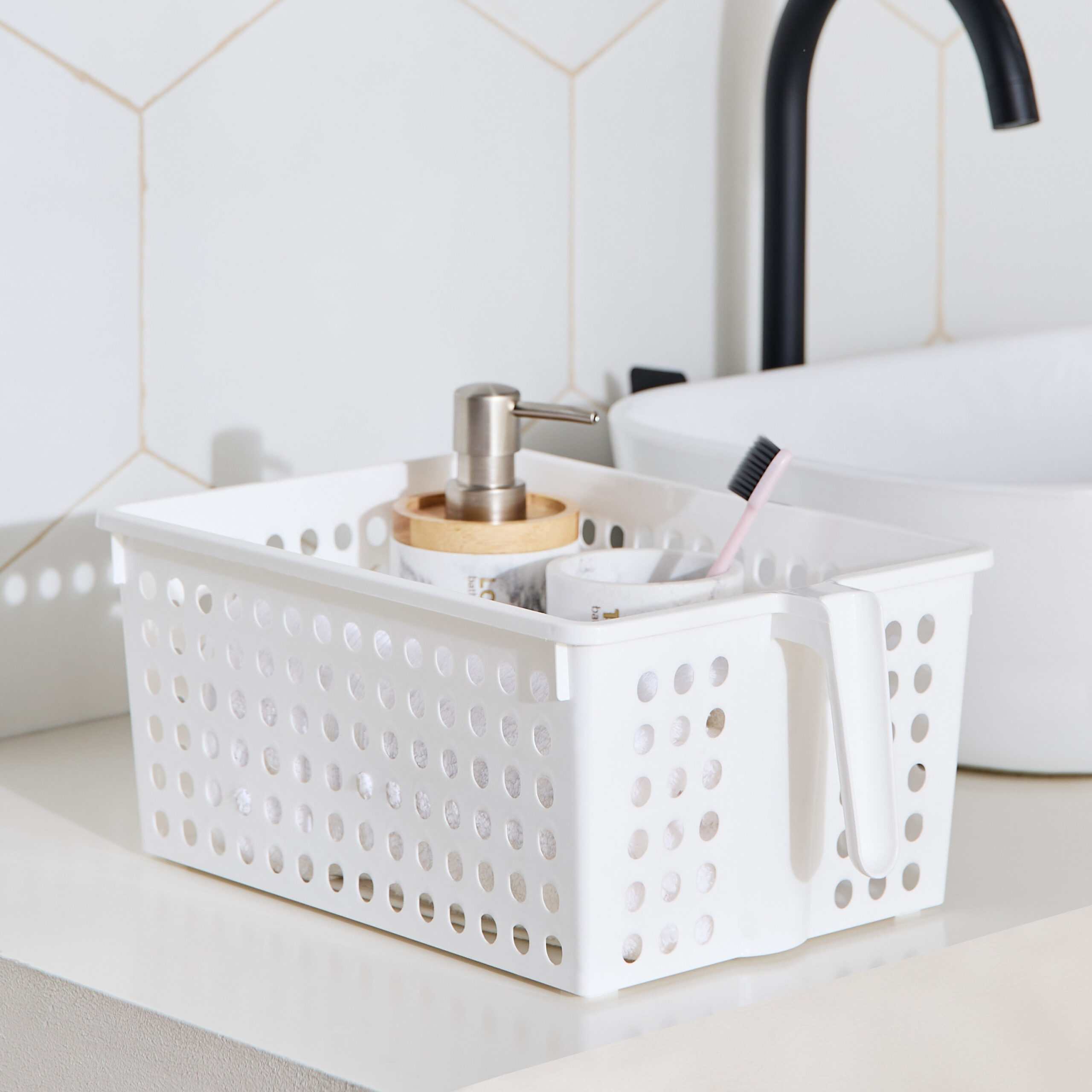 Kevin Basket with Handle