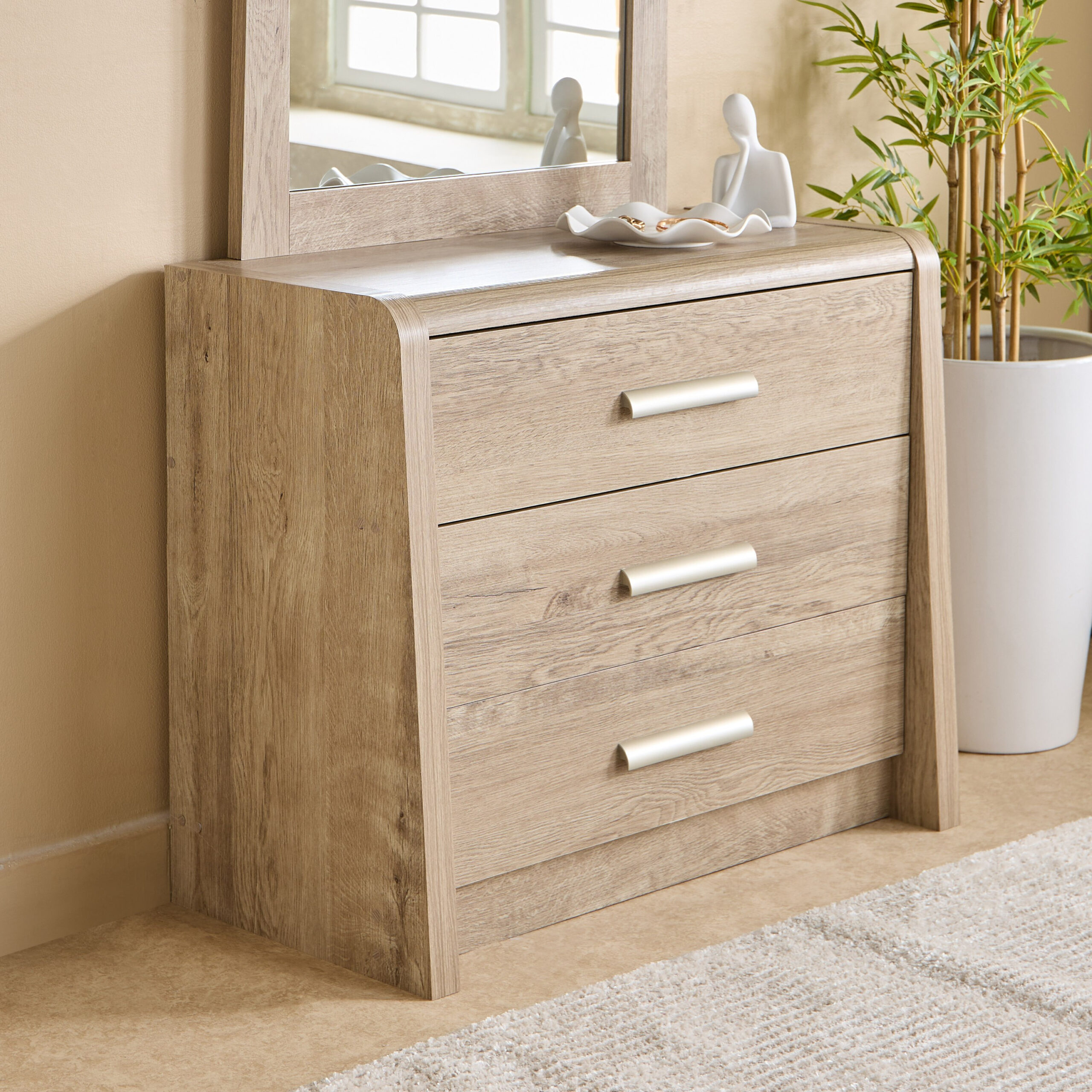 Curvy Nxt 3-Drawer Young Dresser