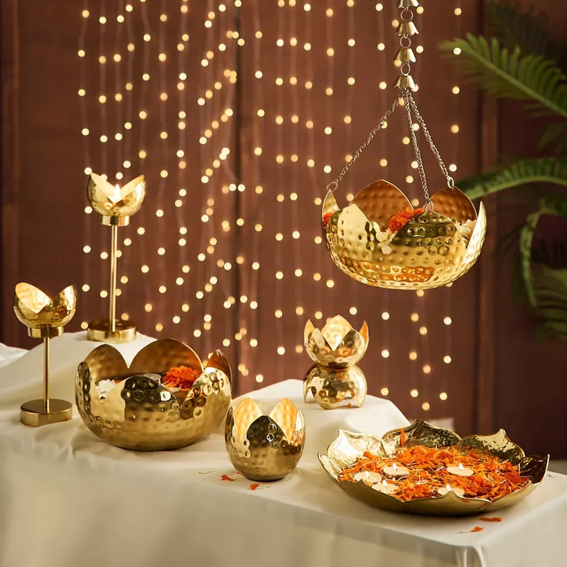 Kumudh Noore Decorative Hammered Candleholder - 10x9.5x27 cm - Image 5