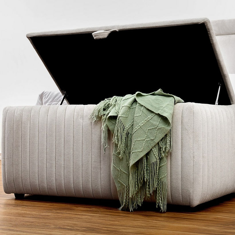 Hampton Upholstered Bed Bench with Storage - 130x50x45 cm - Image 4