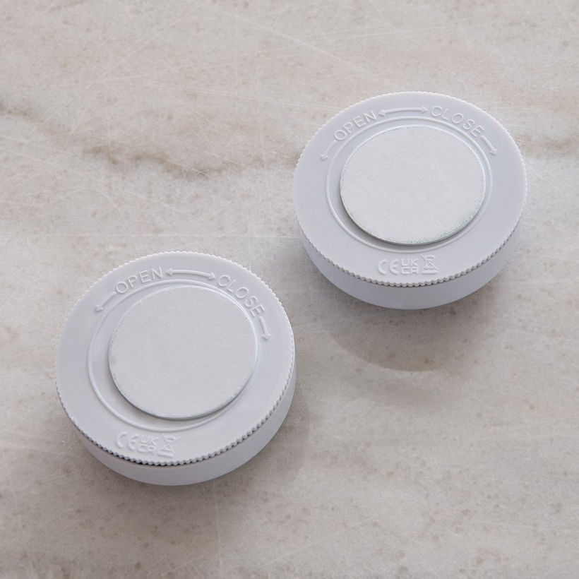 Oshtraco Push Light for Cabinet - Set Of 2 - Image 4